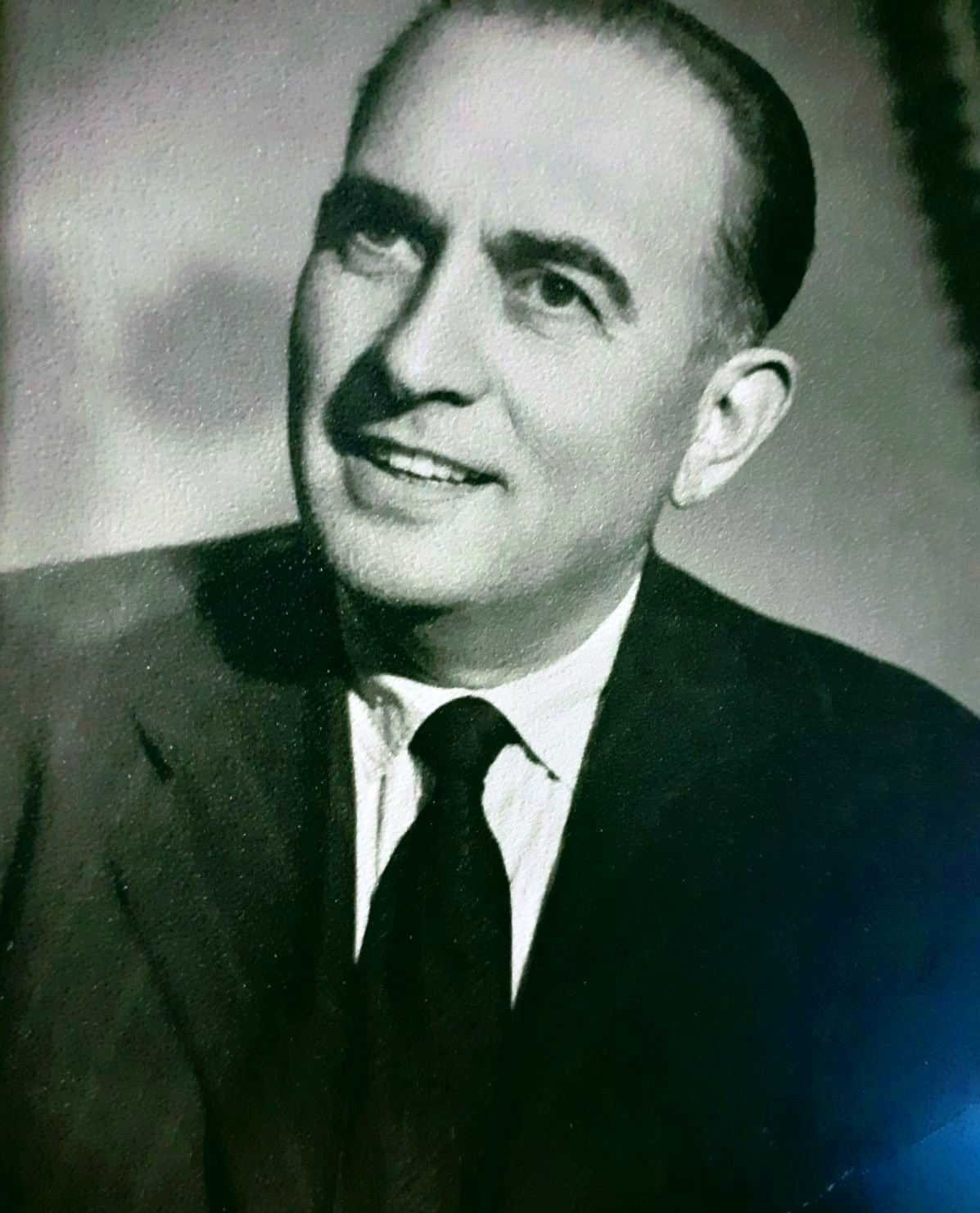 Retrato de Antonio Vera Bianchi, fundador de CAINSA